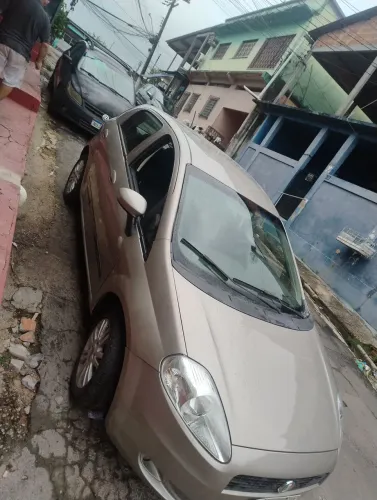 Fiat Punto Attractive 1.4 Fire Flex 8V 5P 2011