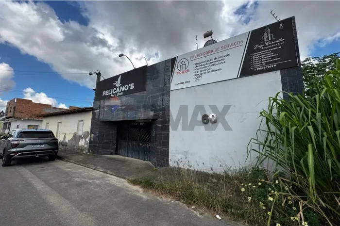 IMÓVEL COMERCIAL À VENDA EXCELENTE LOCALIZAÇÃO E POTENCIAL DE INVESTIMENTO