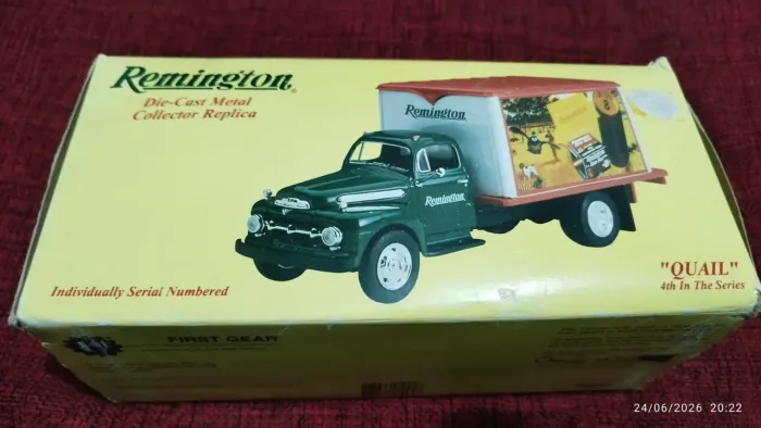 Miniatura Caminhão ford, escala 1.34, Remington First Gear   