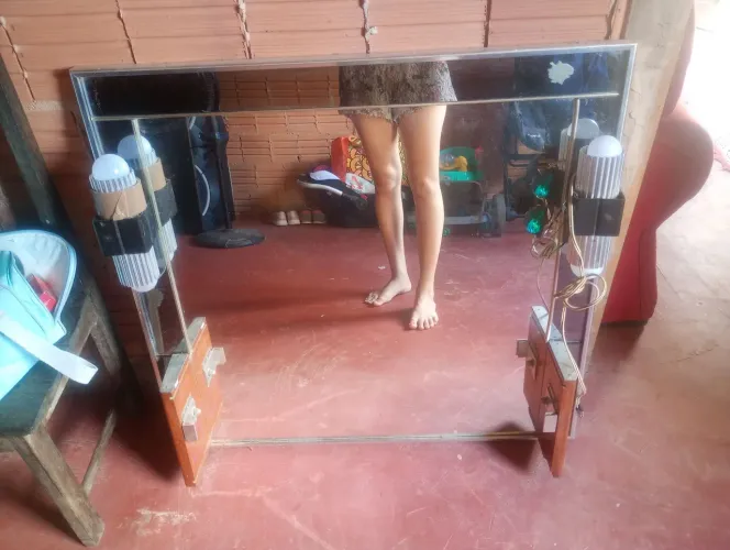Espelho com 4 bocal de luz