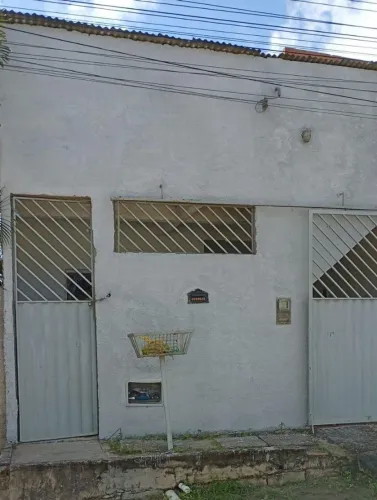 Vendo ou troco por carro como parte do valor da casa