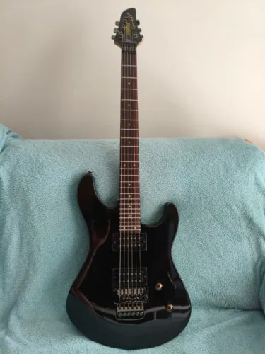 Guitarra Yamaha RGX220DZ + Hard Case + Acessórios