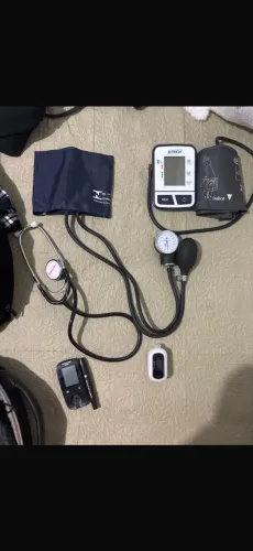 ? VENDO KIT DE EQUIPAMENTOS DE SAÚDE - APARELHOS DE AFERIÇÃO E MEDIÇÃO