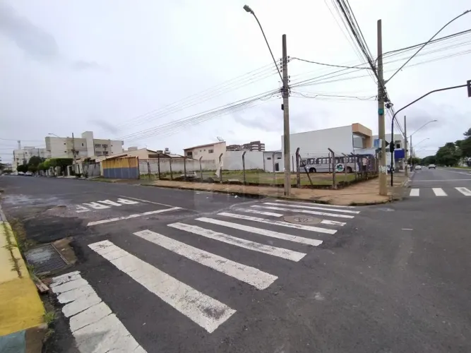 Área para locação no bairro Santa Monica