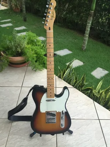 Guitarra Fender Telecaster MIM, 2013 em excepcional estado.