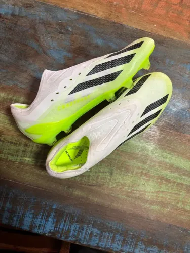 Chuteira Adidas crazyfast + tamanho 42 us10,5