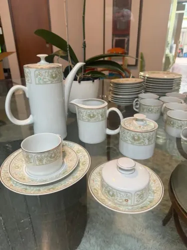 Jogo de chá e bolo porcelana 40 peças 