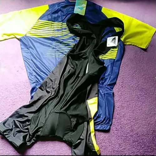 conjunto de roupa de ciclista