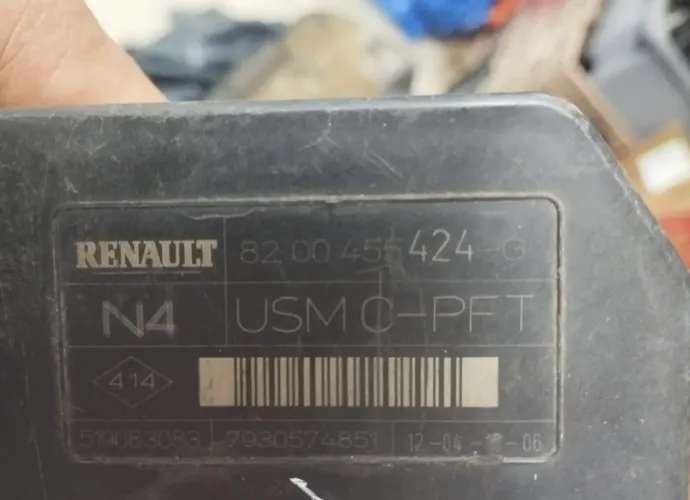 Caixa De Fusível Bsi Renault Megane 2.0  *4