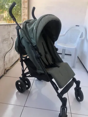 Carrinho de Bebê Verde - Usado