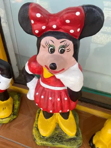 Minnie (em concreto)