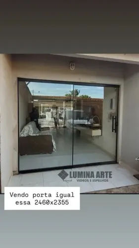 Porta de vidro 2460x2355