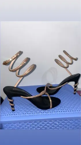Salto Luxo N°36 NOVO