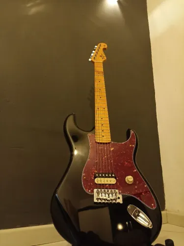 Guitarra Tagima TW-530 - Custom Minimalista com Timbre Matador