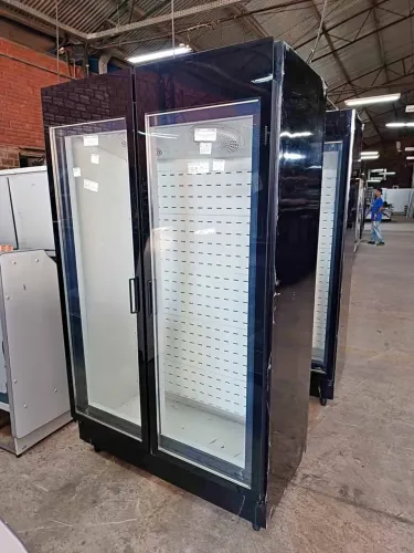 Balcão expositor auto serviço 2 portas refrigerado linha suprema Chimafrio - Marcos