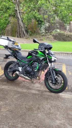 Vendo Kawasaki Z 650 ano 2023 nova