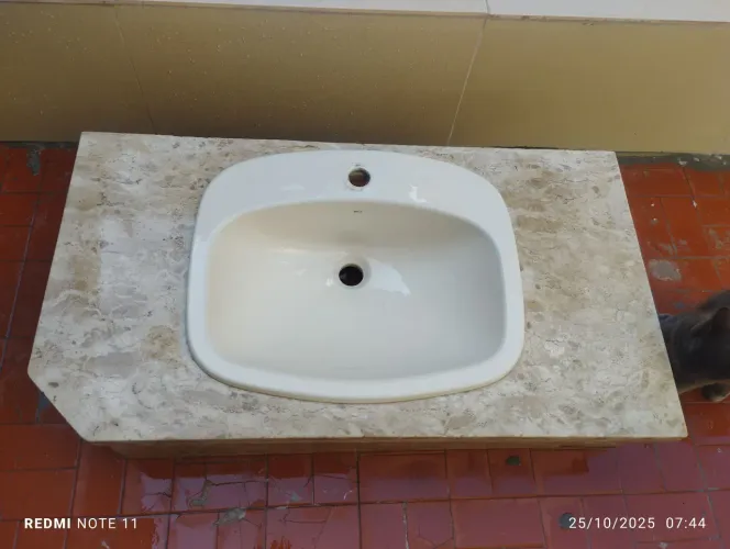 Pia de banheiro de mármore 