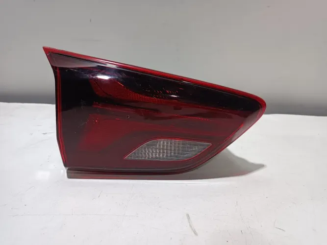 Lanterna Tampa Esquerdo Chevrolet Onix Sedan 2020/2024 Original S/Led