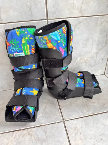 Par de Botas Imobilizadora Chantal