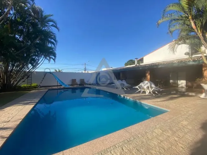 Casa à venda em Campinas, Taquaral, com 4 quartos, com 250 m²