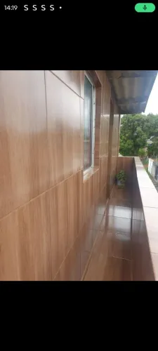 Vendo casa de 2/4 ,2? andar de escada ,em Valéria