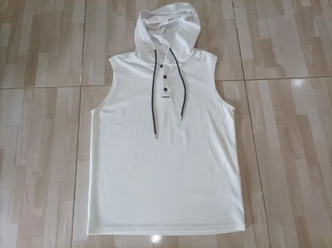 Camiseta capuz off white
