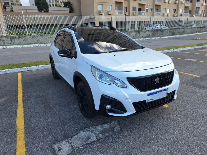 PEUGEOT 2008 GRIFFE AUTOMÁTICO GNV TROCO FINANCIO ACEITO CARRO OU MOTO MAIOR OU MENOR