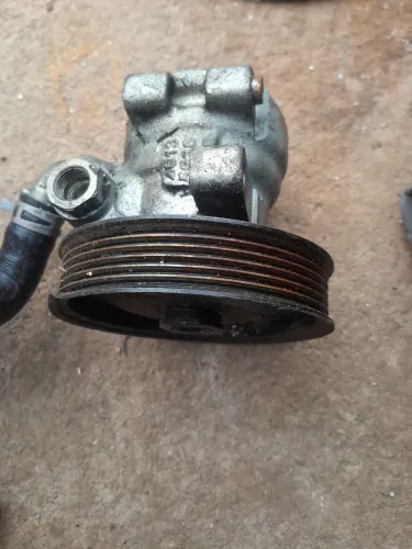 Bomba hidráulica do fiesta 