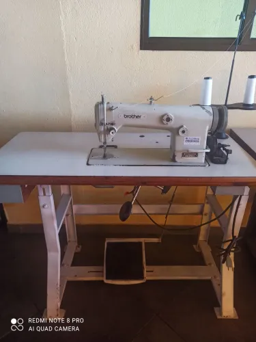 Maquina de Costura Industrial Brother DB2 - B755-5 Em Perfeito Estado de Convervação.