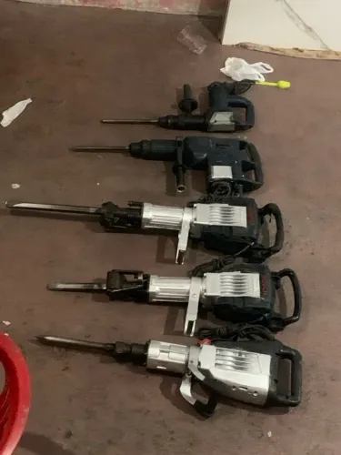 Martelete Bosch 16 kg disponível para locação 150 reais a diária 