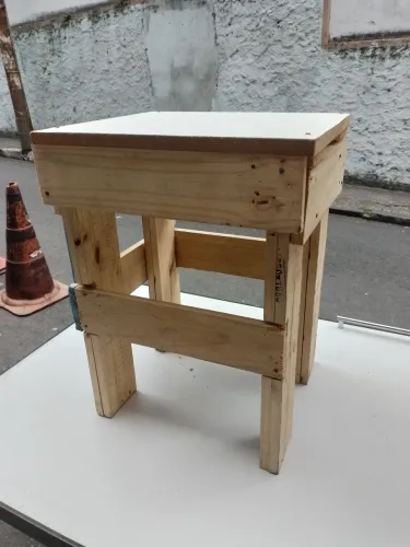 Banco forte resistente 