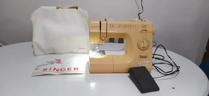 Máquina Costura Doméstica Singer Modelo: Pret a Porter 18 (10, 14, 18 pontos)