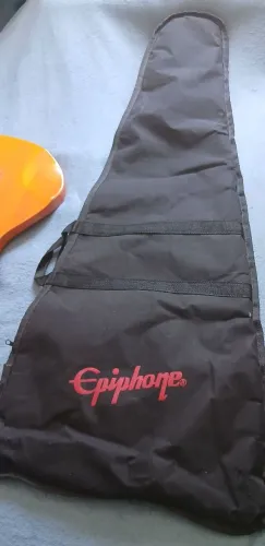 Washburn WI14 electric guitar + Capa Epiphone 