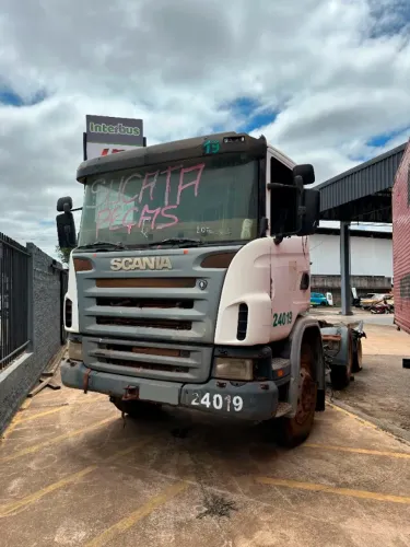 Caminhão Scania 124 para retirada de peças