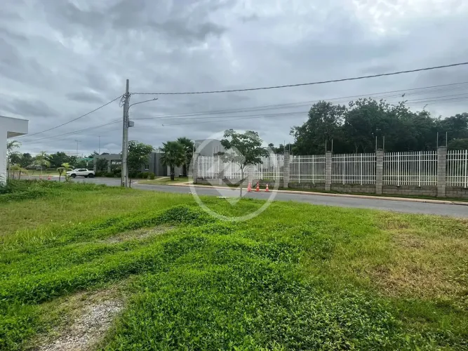 Terreno de 300m2 em condomínio fechado. R$ 365.000,00. Cuiabá-MT codigo: 100973