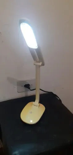 Luminária de Mesa para Escritório