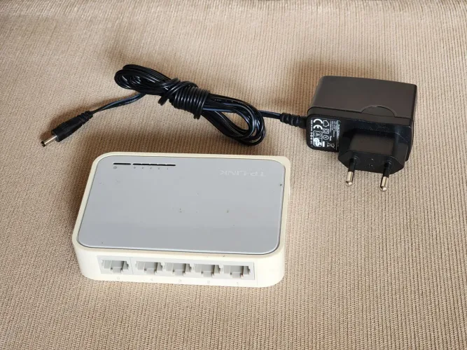 Switch TP-Link 5 portas 10/100