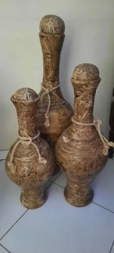 Jogo de vasos de cerâmica decorativo