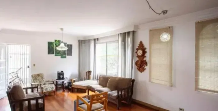 Casa para aluguel, 5 quartos, 2 suítes, 6 vagas, Centro - Diadema/SP