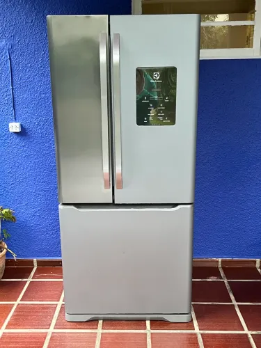 Geladeira Eletrolux DM84X Side by Side - 579 litros 220v