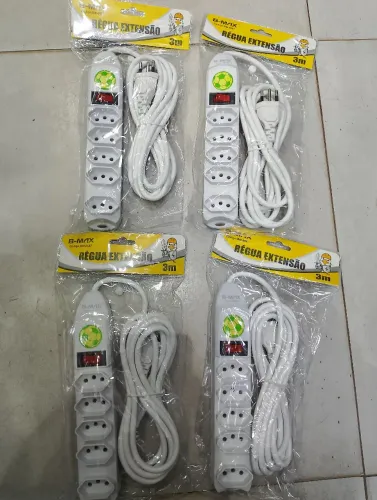 Régua de energia novas 34,99 reais 