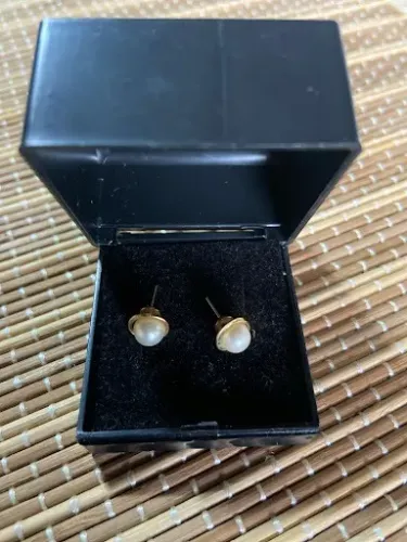 Brincos de Ouro 18k com Pérolas - Joia Clássica e Elegante