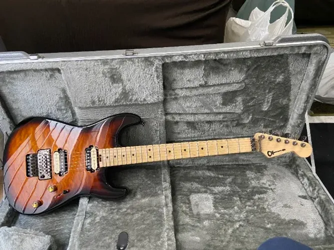 Guitarra Charvel San Dimas Pro Mod 2016 Floyd Rose Tobacco Burst