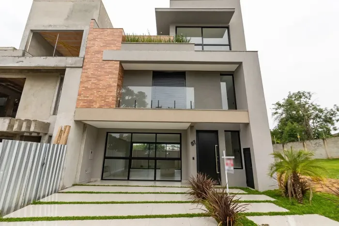 Casa de Condomínio com 3 dormitórios à venda com 166m² por R$ 1.650.000,00 no bairro Pilar