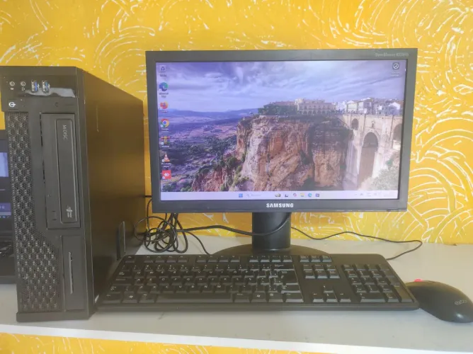 COMPUTADOR I3 SEXTA GERAÇÃO 8GB SSD 120 GB PLACA DE VIDEO 3.7 GB