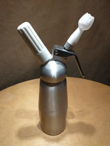 Garrafa para Chantilly de Alumínio 500mL Usada