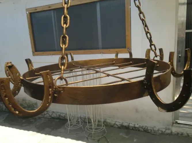 Luminária rústica de ferro
