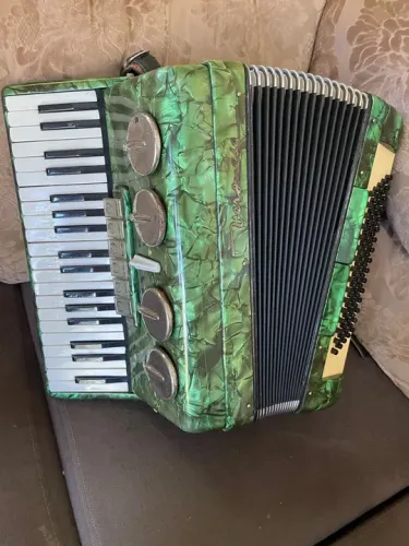Acordeon/Gaita Veronese 80 baixos
