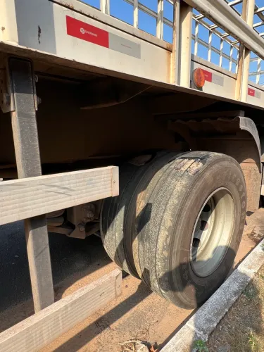 Carreta Gaiola ano 2022 Transporte De Gás 1.280 Botijão P13 3º Eixo  