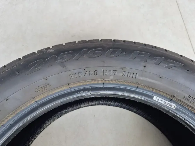 2 Pneus Pirelli Aro 17 Scorpion 215/60R17 96H